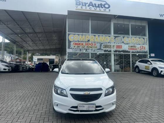 CHEVROLET ONIX 1.0 MPFI JOY 8V FLEX 4P MANUAL CHEVROLET ONIX 1.0 MPFI JOY 8V FLEX 4P MANUAL